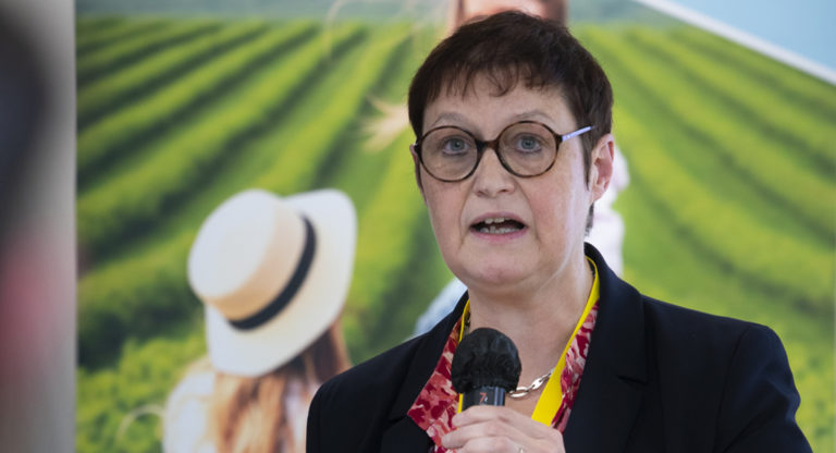 Maryse Vandepitte, maire de Boves, lors de l'inauguration, le 5 novembre 2021, de la France services ouverte dans la commune par la MSA de Picardie